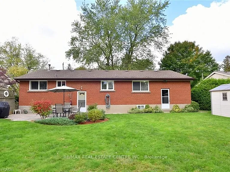 171 Manitou Way #LOWER — Photo 15