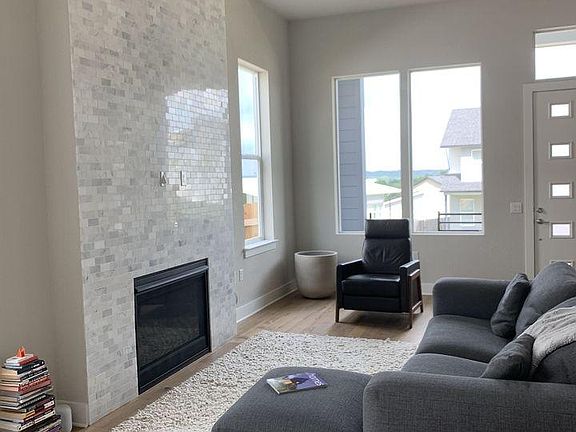 2nd image of 5917 Florencia Ln