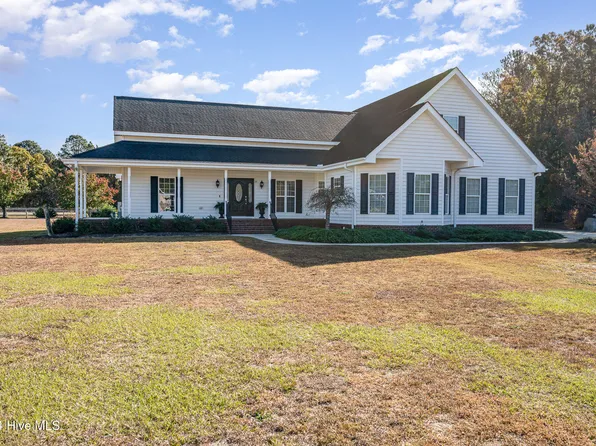 29 South Oak Lane, Dunn, NC 28334