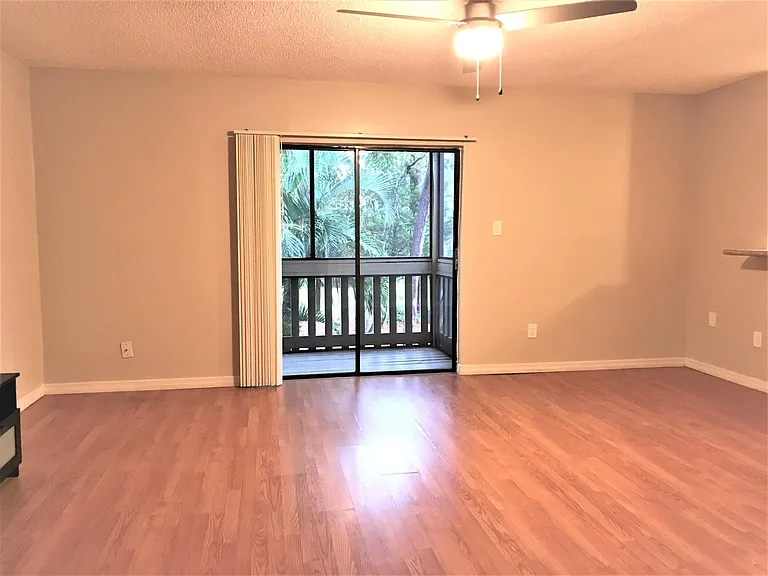 149 Springwood Cir #D — Photo 10