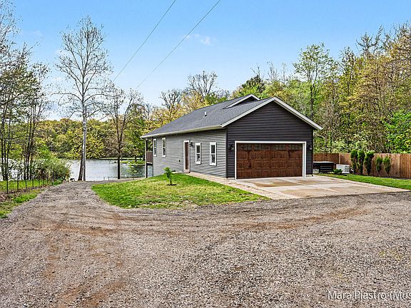 3rd image of 7873 Marsh Rd