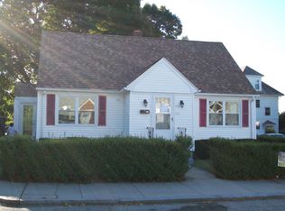 82 Oakwood Ave, Providence, RI 02909