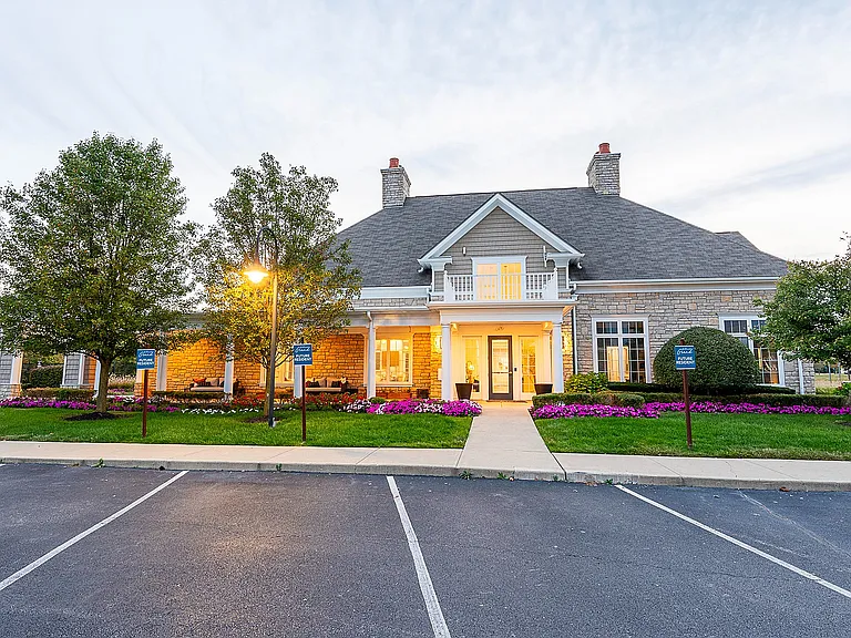 Welcoming Leasing Center