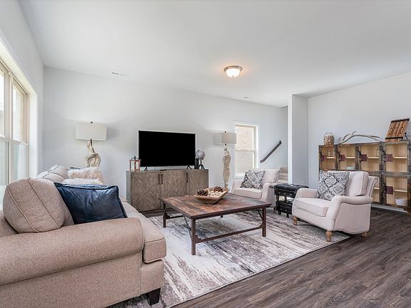 104 Sherwin Ave-14