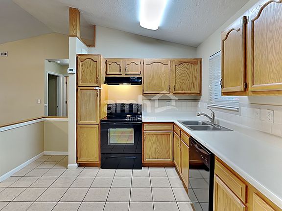 3rd image of 1567 Wildbrook Ct