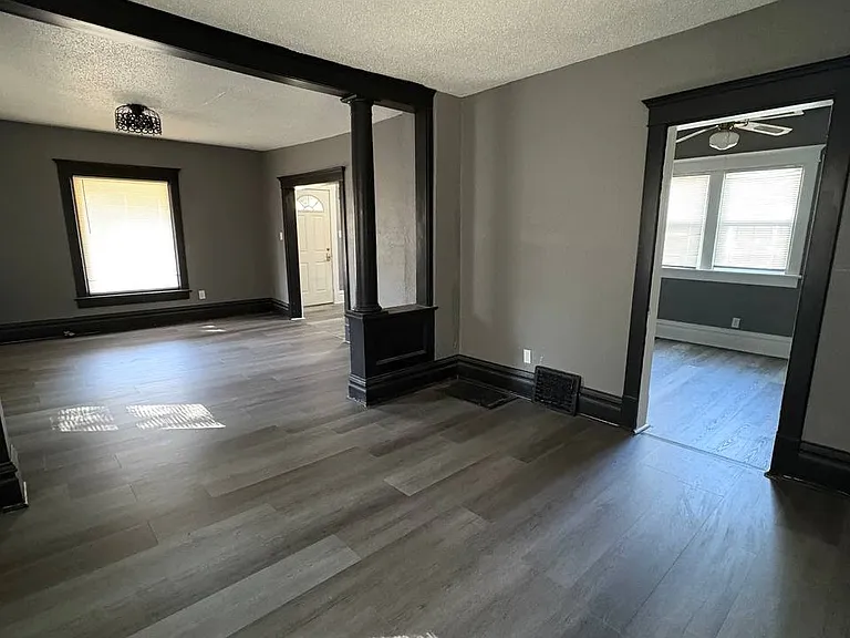 225 Sumner St — Photo 10