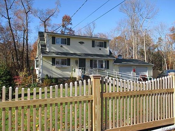 2nd image of 2 Norlen Ln