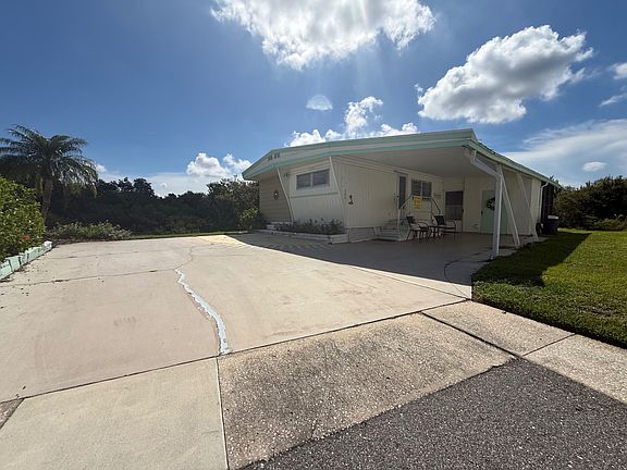 3rd image of 1415 Main St Lot 484