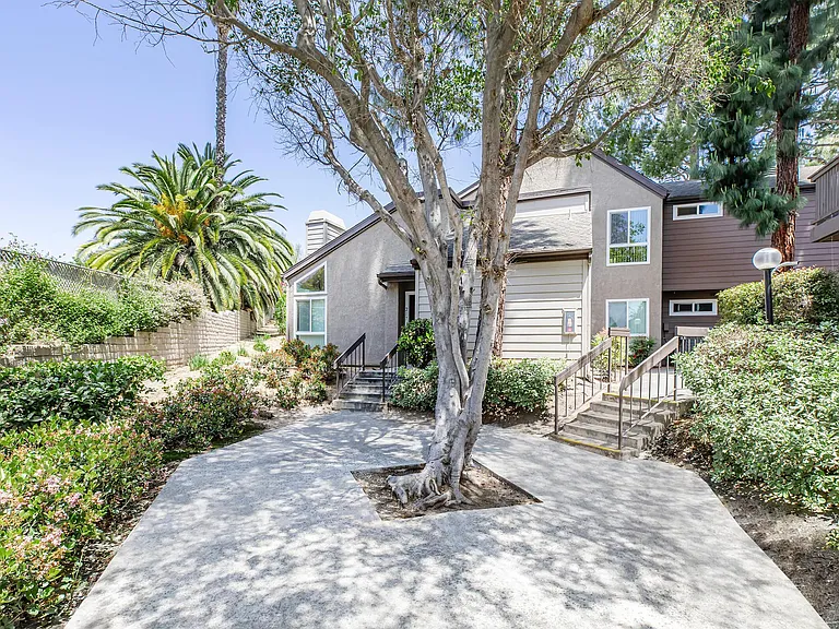 Canyon Crest Views — Photo 23