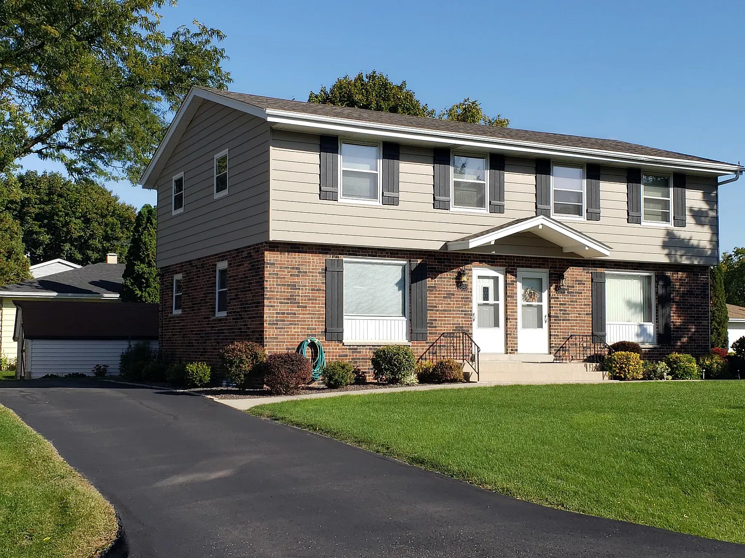 3 bed, 1.5 bath, 1300 sqft, $1,850 — Photo 1