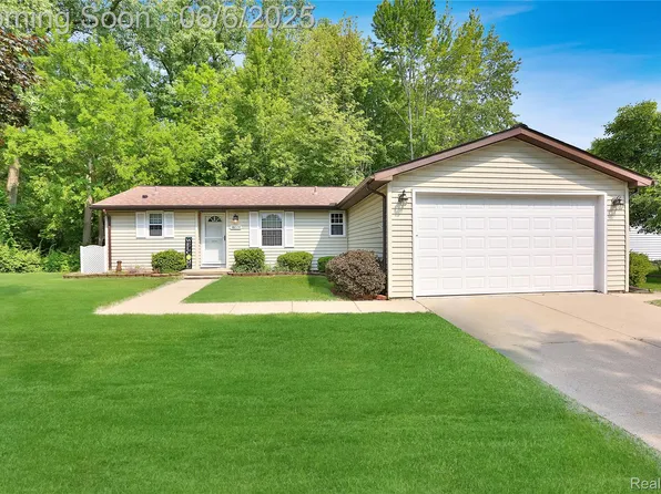 38608 Sycamore Pl, Westland, MI 48185