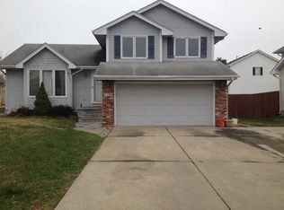 1105 3rd St, Waukee, IA 50263