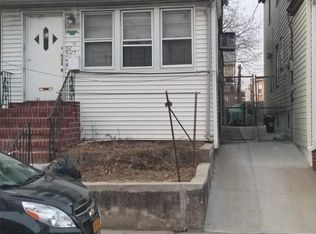 93-03 204th St #2, Hollis, NY 11423