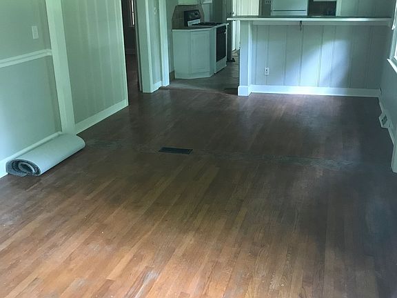 2nd image of 238 S Cliffdale Dr