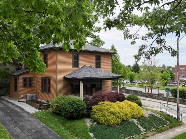 702 W 7th St, Bloomington, IN 47404