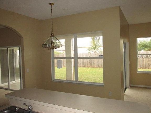 5th image of 27 Andora Ct