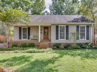 813 Harpeth Bend Dr, Nashville, TN 37221
