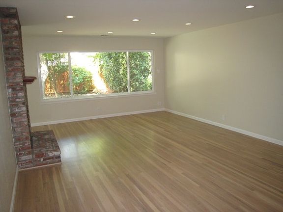 2nd image of 1487 De Tracey St