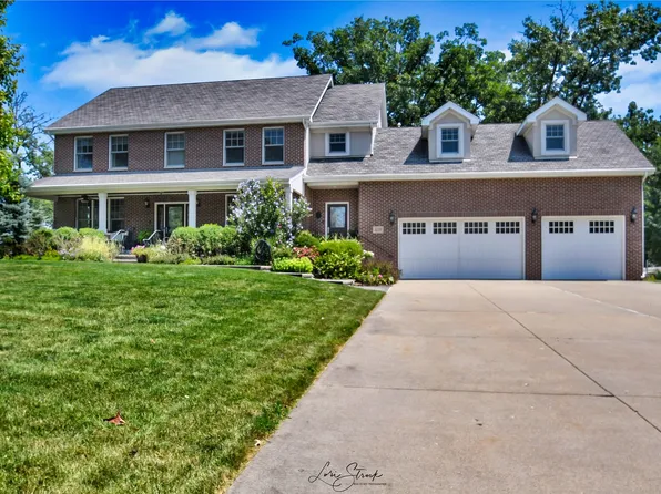 8559 S 85th Ct, Hickory Hills, IL 60457