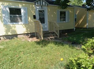 1637 Huey St, South Bend, IN 46628
