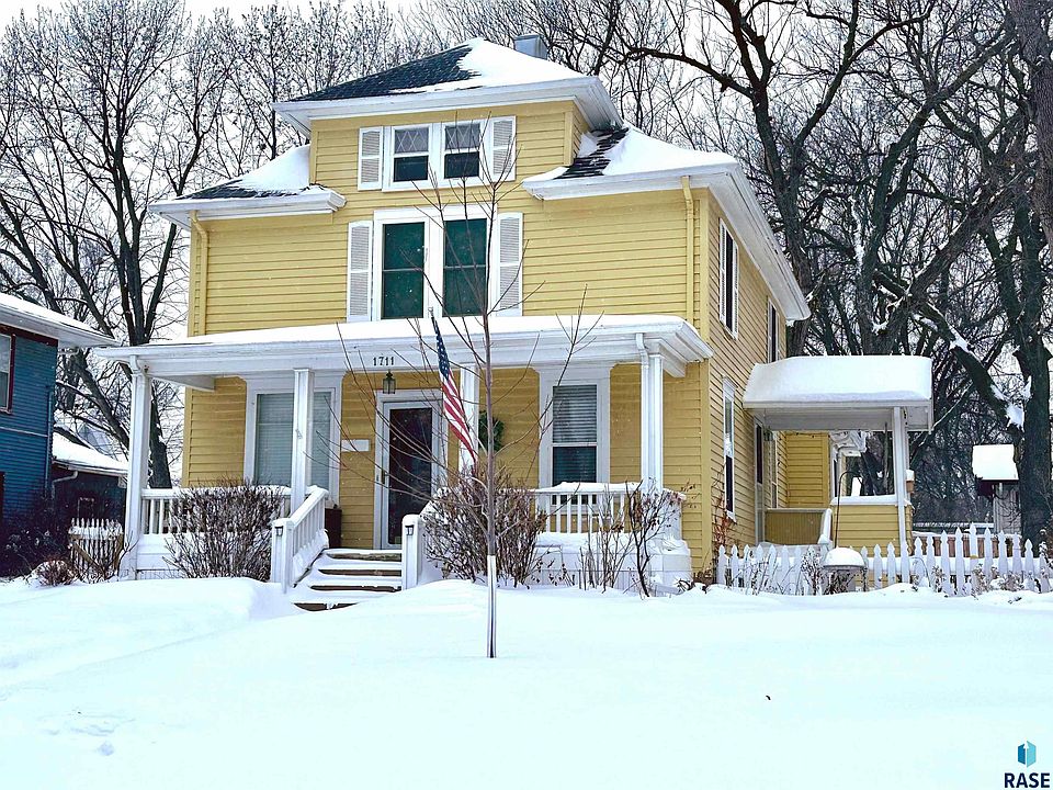 1st image of 1711 S Phillips Ave