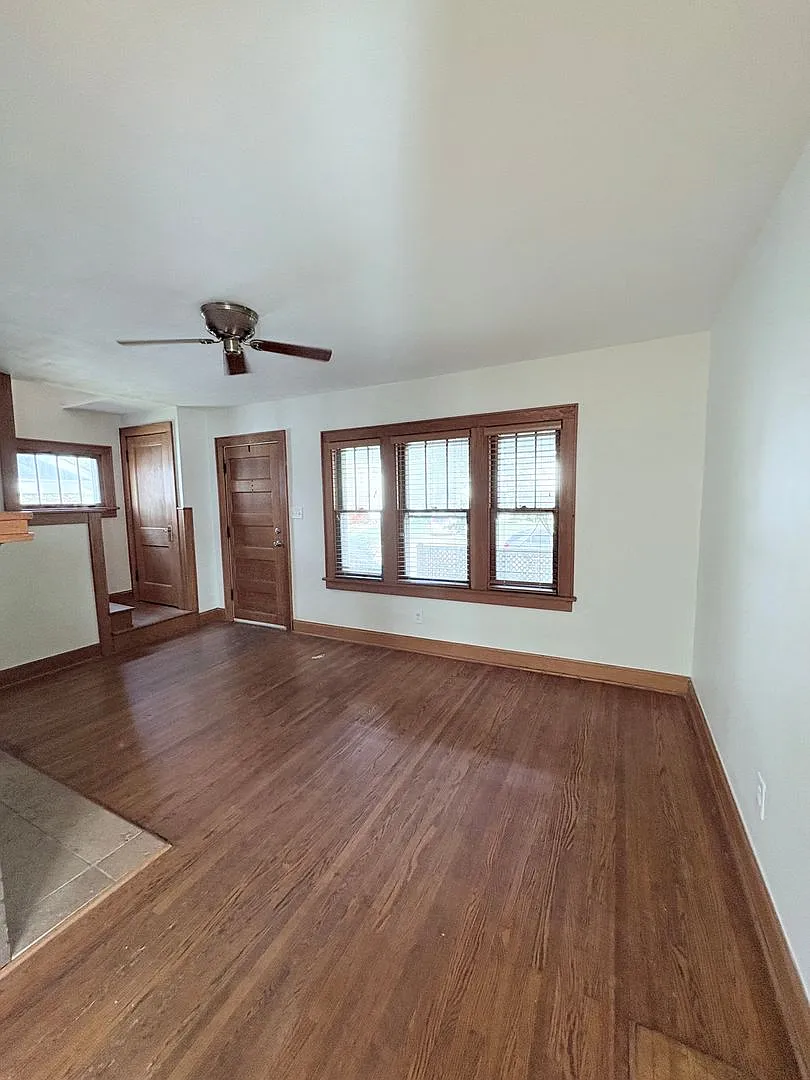 Charming 2 beds 1 baths in Columbus! — Photo 2