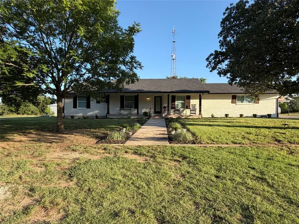 1306 McDaniel St, Callisburg, TX 76240