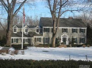 43 School Ln, Huntington, NY 11743