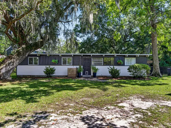 1986 Raina St, Johns Island, SC 29455