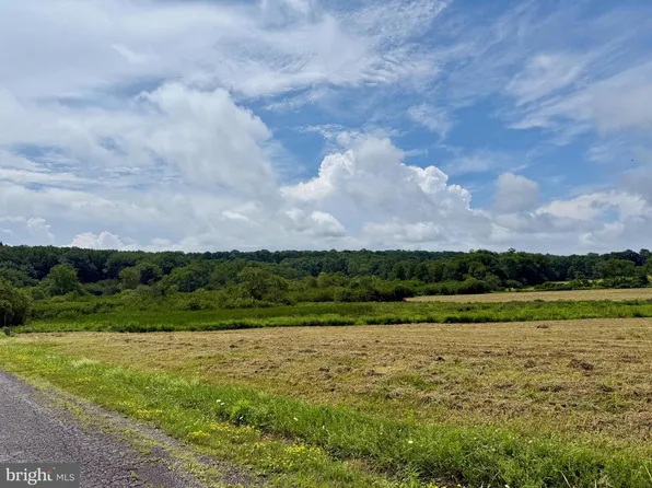 Sanders Ln, Oakland, MD 21550