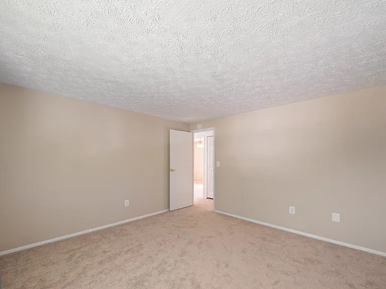 1103 Burwick Dr — Photo 18