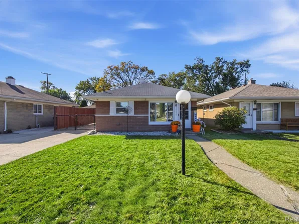 14082 Irene St, Southgate, MI 48195