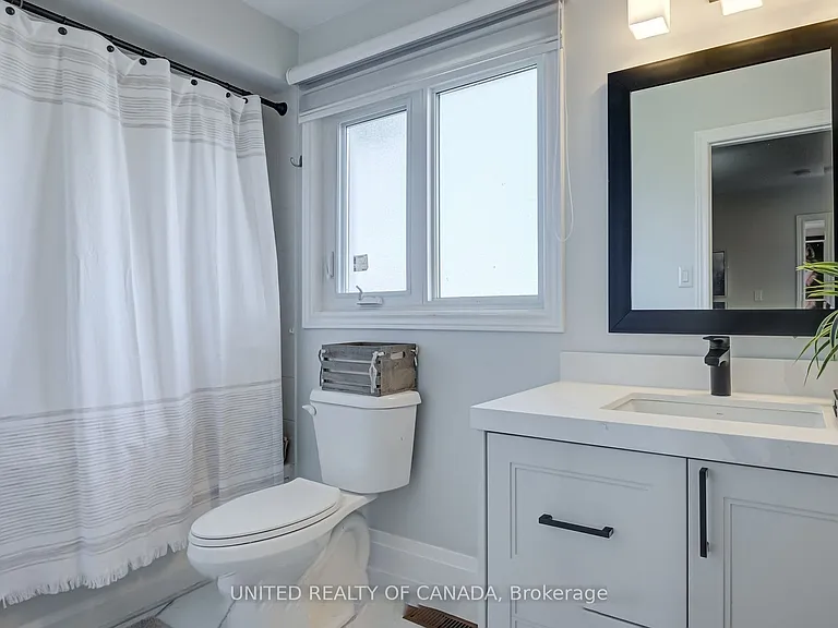 615 Sandford St — Photo 33