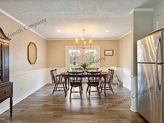 3rd image of 106 Saddletree Pl