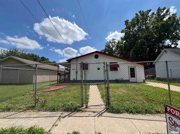 1217 Center St, Jacksonville, IL 62650