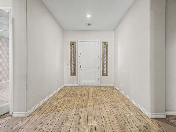 4th image of 1681 S SUNSET Drive