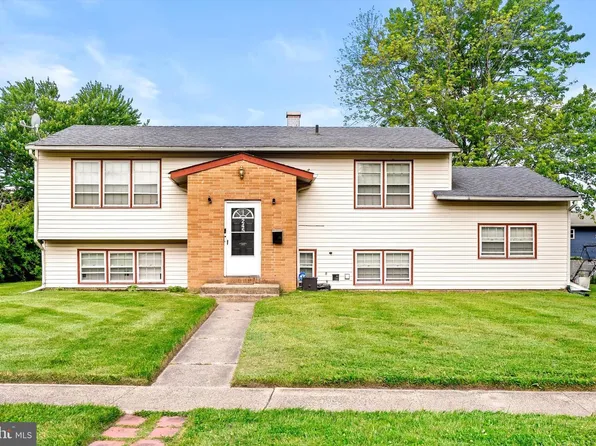 245 Villanova Ave, Pemberton, NJ 08068