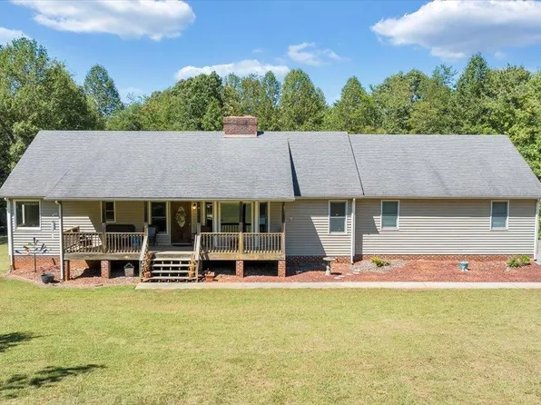 984 Monacan Park Rd, Madison Heights, VA 24572