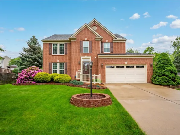 104 Camelot Cir, Coraopolis, PA 15108