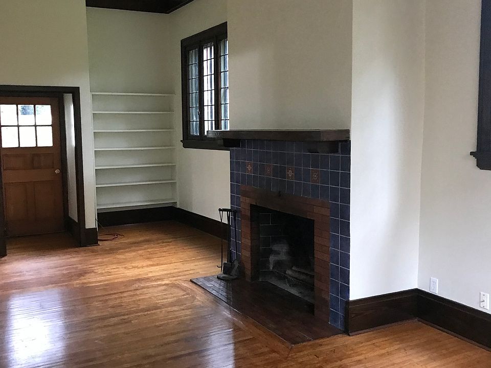 Living Room Left