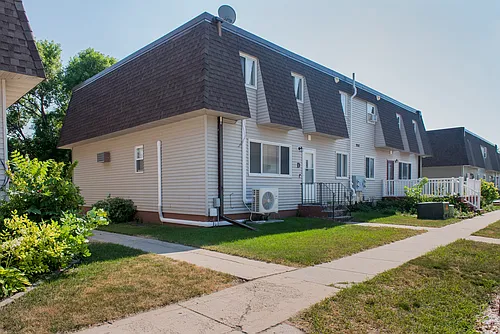 950 5th Ave W #D Photo 1