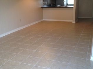 7041 Perkins Place Ct APT B, Baton Rouge, LA 70808