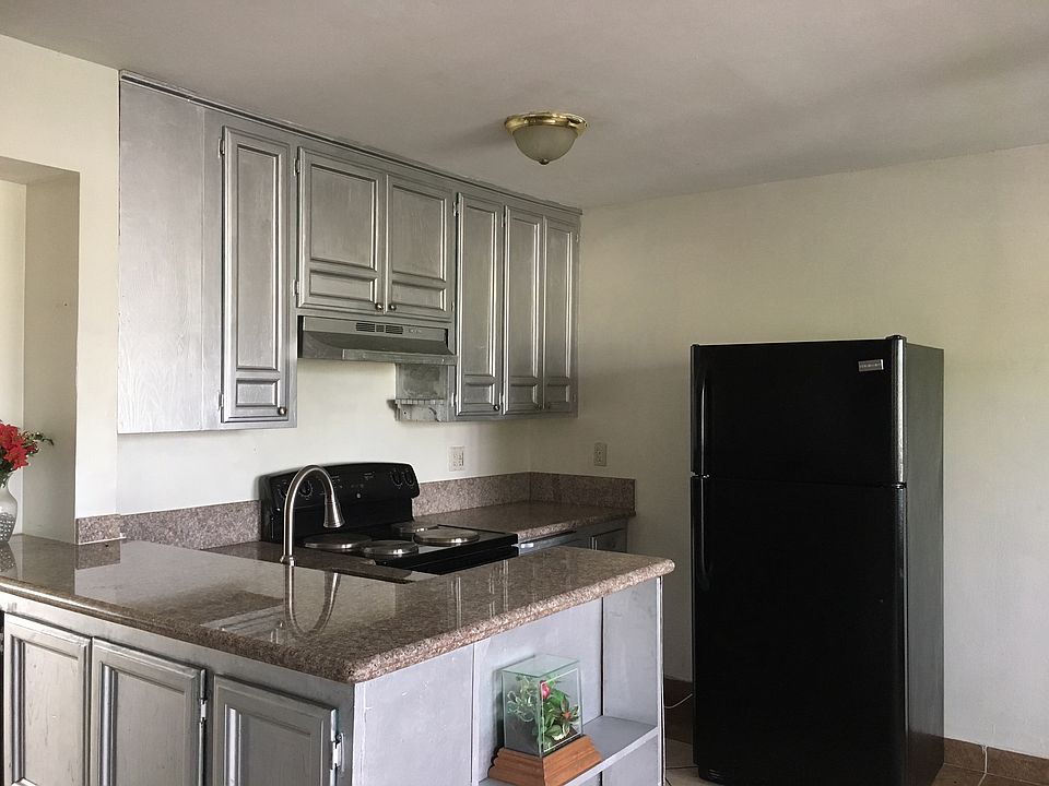 1st image of 12403 Julian Ave Unit 203