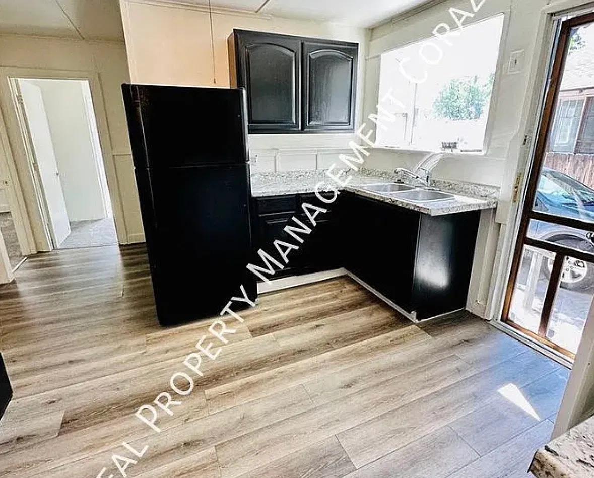 2 bed, 798 sqft, $1,798 — Photo 4