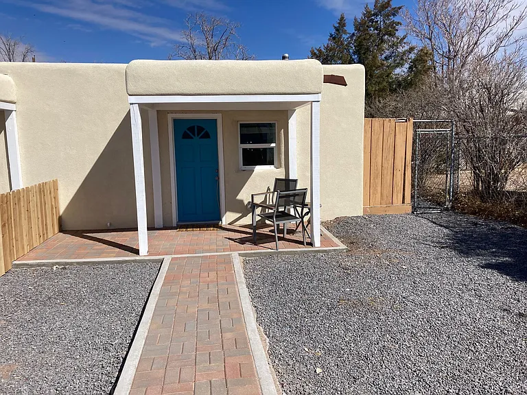 219 Hendrix Rd NW — Photo 2