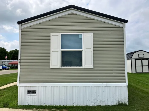 761 Maplewood Ln, Rochester, IN 46975