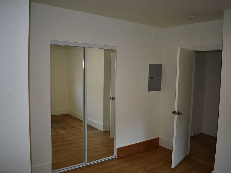 1317 Virginia St — Photo 18