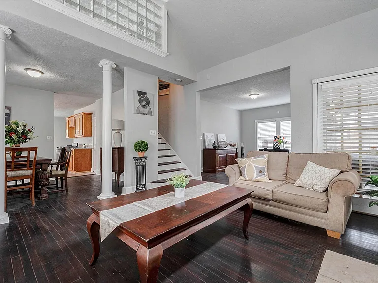 2410 Cleburne St — Photo 25