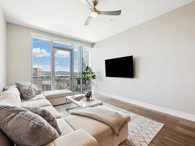 222 West Ave #1504 — Photo 4