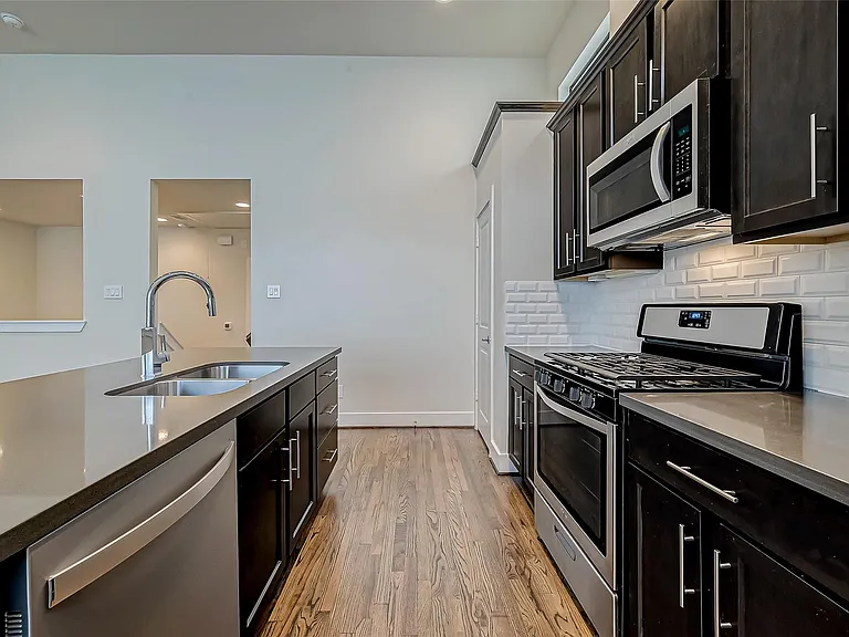 4025 Tulane St — Photo 15